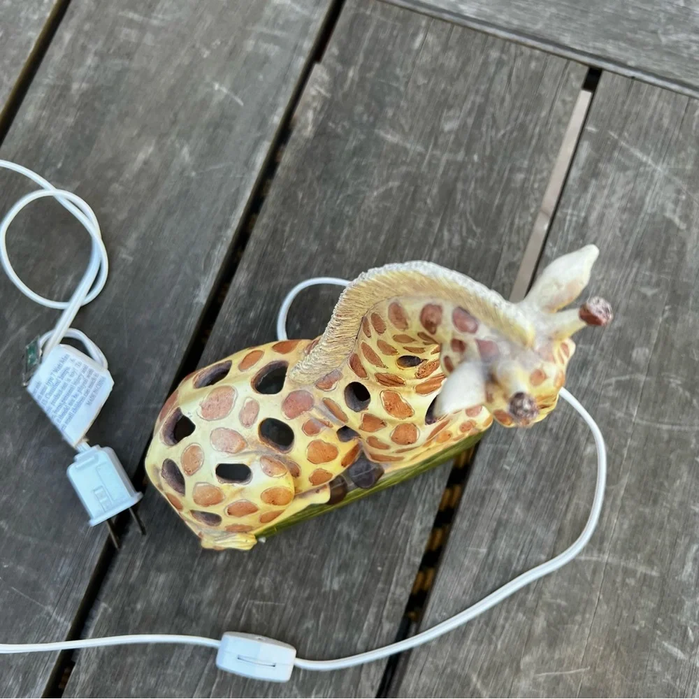 Vintage Ceramic Giraffe Small Table or Desk Lamp Safari Desk Table Night Light